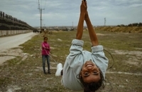تفریح بچه های فلسطینی با کابل های برق (6)