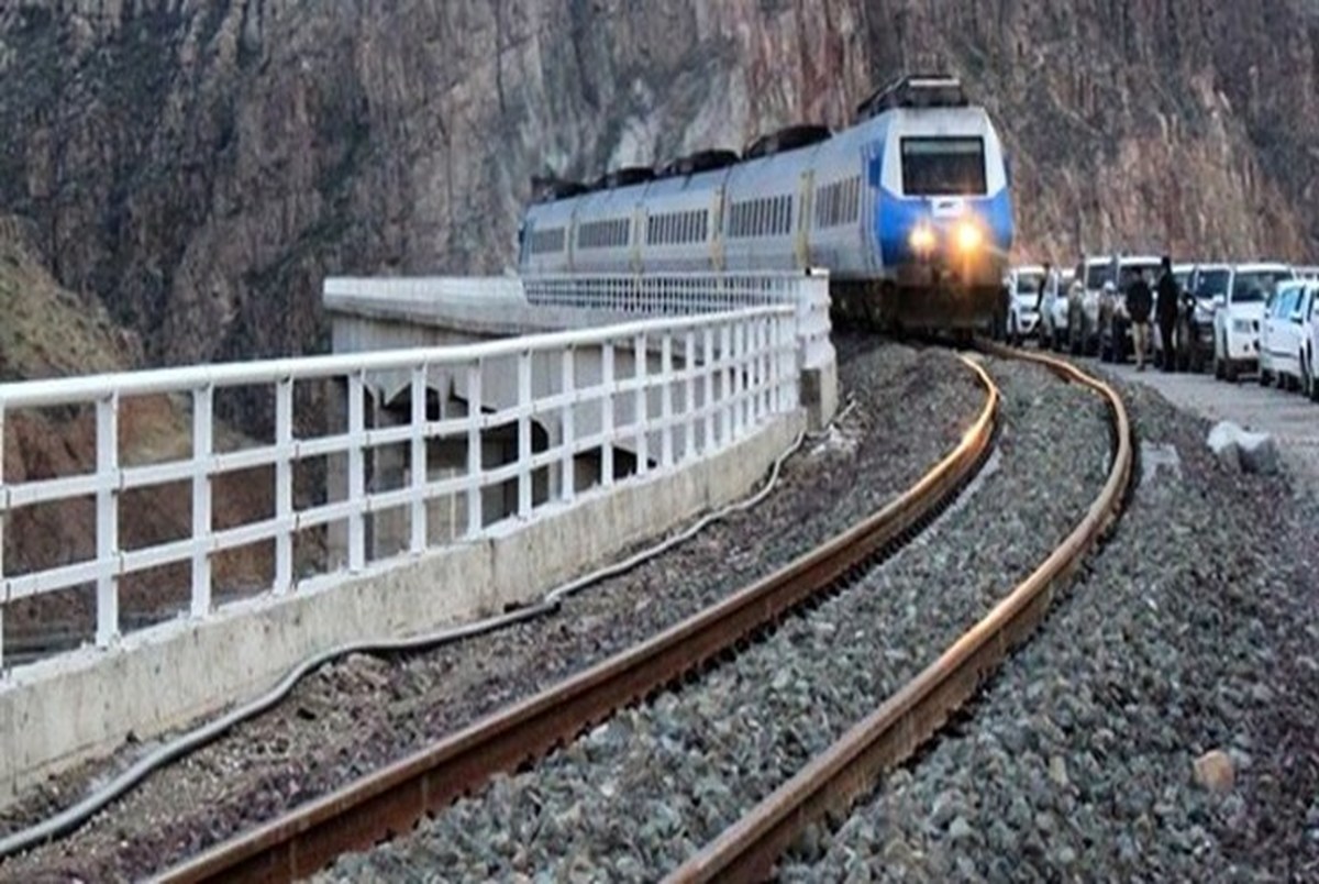 آغاز به کار قطارهای مسافربری از شیراز به تهران