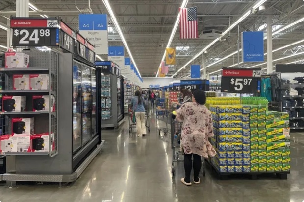 ترامپ صادرکنندگان را به سمت چین سوق می‌دهد و مصرف‌کننده آمریکایی تاوان آن را می‌پردازد