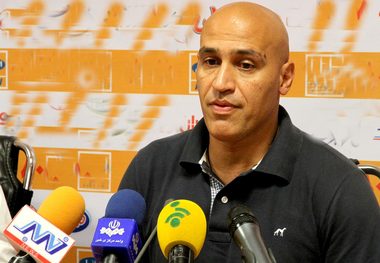 منصوریان: ما از جنس آهن هستیم! / درک کردن هواداران برای من راحت است 