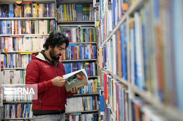 خیرین برای کتابخانه‌های شمال فارس آستین بالا زدند