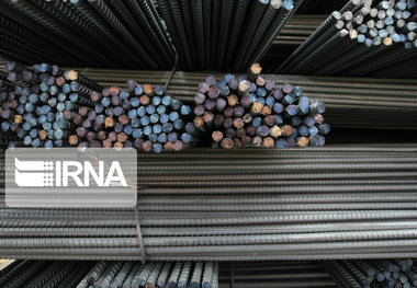 استاندار یزد، پیگیری رفع مشکل واحدهای تحت تحریم را خواستار شد