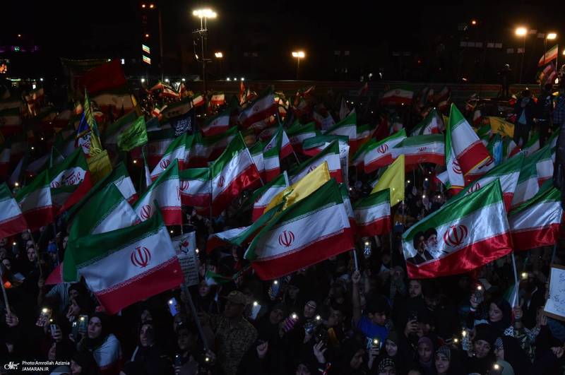 پنجاه و هشتمین اجتماع پر شور مردم در میدان انقلاب