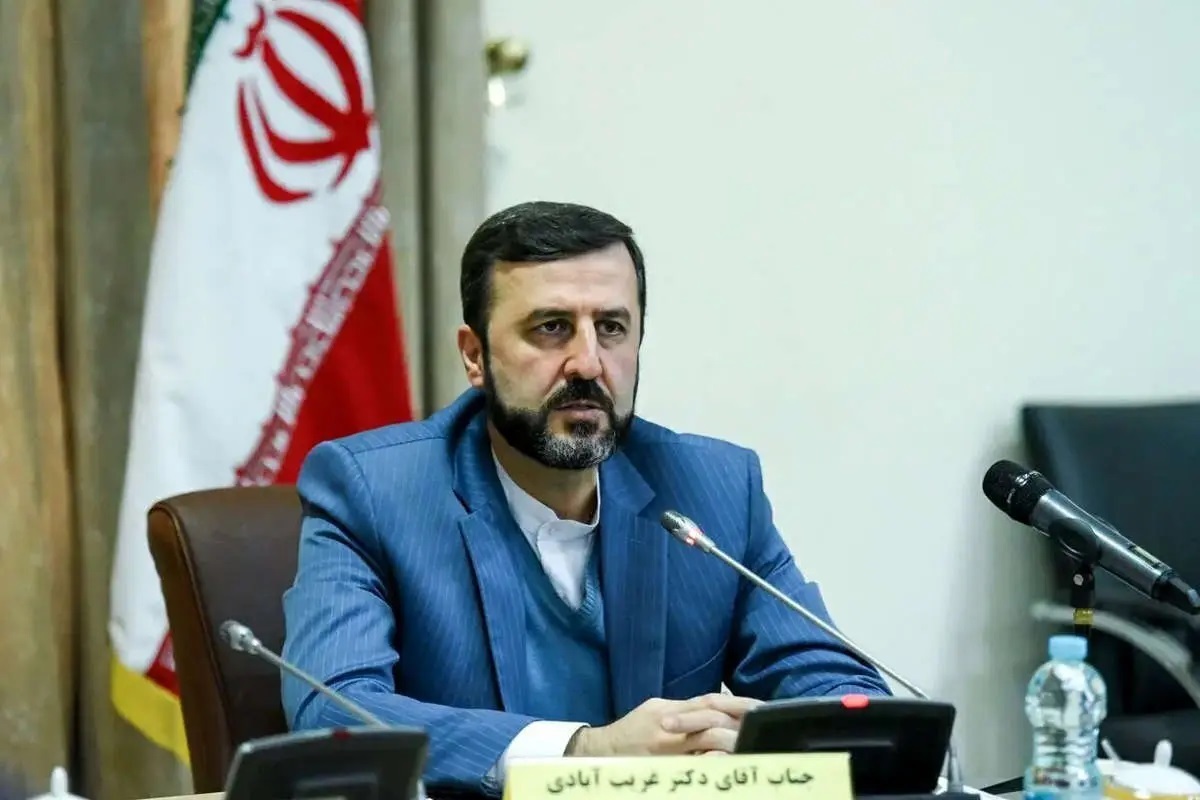 معاون وزیر خارجه ایران: عبور ایمن از تنگه هرمز به غیر از مسیر‌های ایران، تضمین نمی‌شود