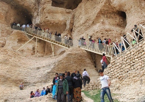 غاری پر رمز و راز از دوران مادها در کردستان+ تصاویر