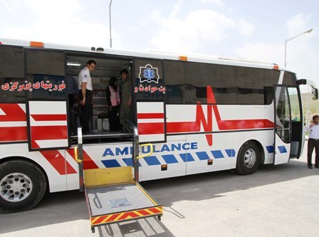 یک دستگاه اتوبوس آمبولانس از استان مرکزی به کرمانشاه اعزام شد