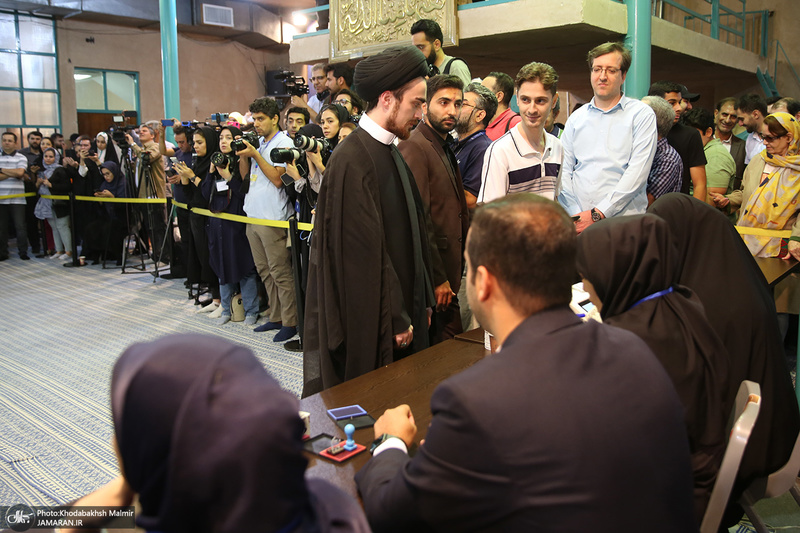 مرحله دوم انتخابات ریاست جمهوری چهاردهم در حسینیه جماران - 5
