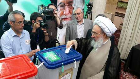 امام جمعه تبریز: تثبیت نظام و ناامیدی دشمنان پیام اصلی انتخابات است