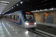 نقص فنی یک واگن قطار مترو بدون مسافر در خط 5 مترو تهران