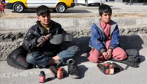 ارمغان طالبان برای کودکان افغانستان:کار شاق و خطرناک در سایه فقر و بیکاری