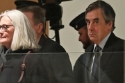 نخست وزیر سابق فرانسه به 5 سال زندان محکوم شد