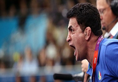 غیبت محمد بنا در جلسه با وزیر ورزش و جوانان
