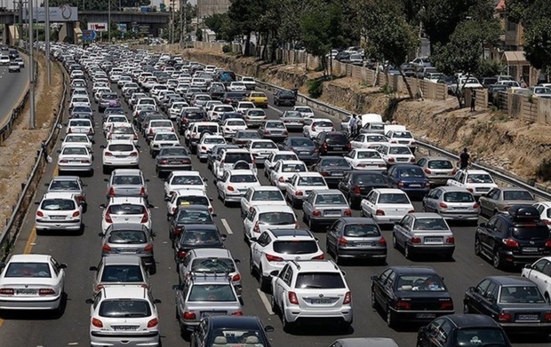 ترافیک در محورهای خروجی شرق تهران سنگین است