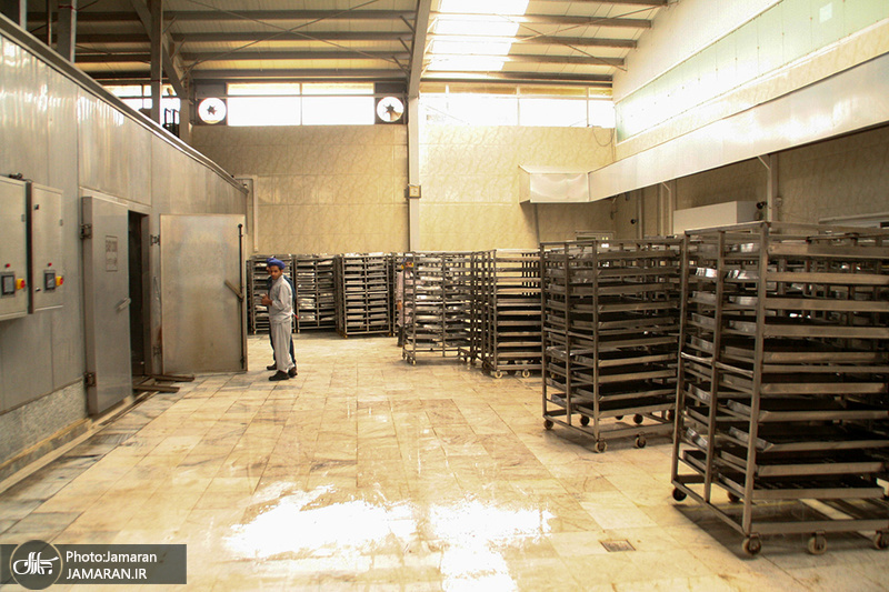 آماده‌سازی افطاری زائران مراسم سالگرد بزرگداشت امام خمینی(س) - اصفهان