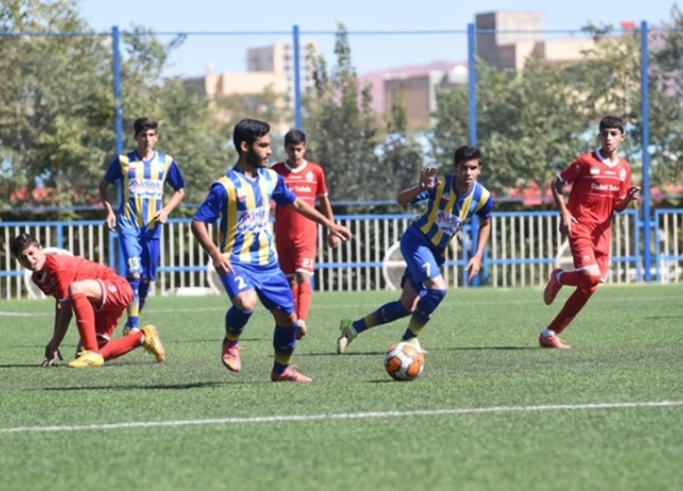رقابت های فوتبال لیگ برتر جوانان گیلان پیگیری شد