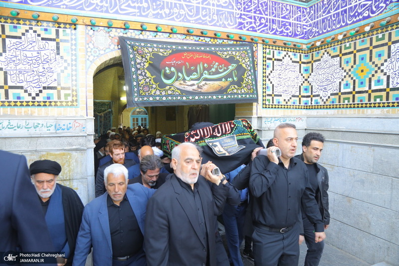 مراسم تشییع آیت الله موسوی تبریزی (ره)