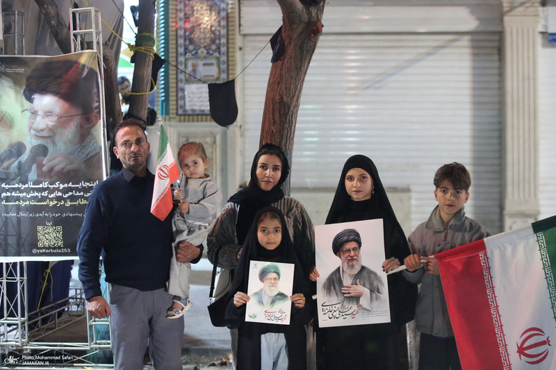 سی و نهمین شب اجتماع پرشور مردم در رباط کریم