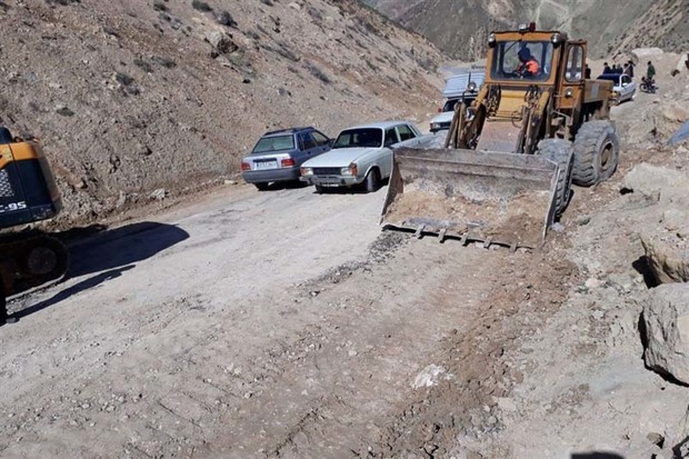 راه 30 روستای مسدود شده در لرستان توسط بنیاد مسکن قزوین بازگشایی شد