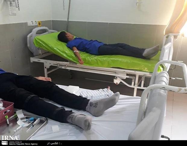 شیطنت 2 دانش آموز در گتوند هشت نفر را راهی بیمارستان کرد