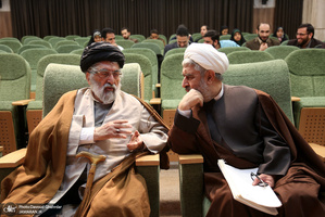 پیش همایش نقد و واکاوی آثار مرتبط با زندگینامه امام خمینی(س)-1