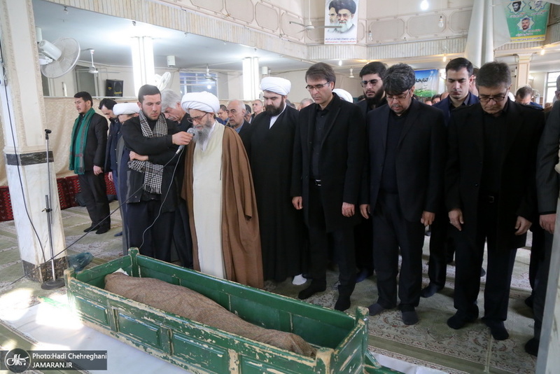 مراسم تشییع و خاکسپاری همشیره مرحوم آیت الله شهاب الدین اشراقی