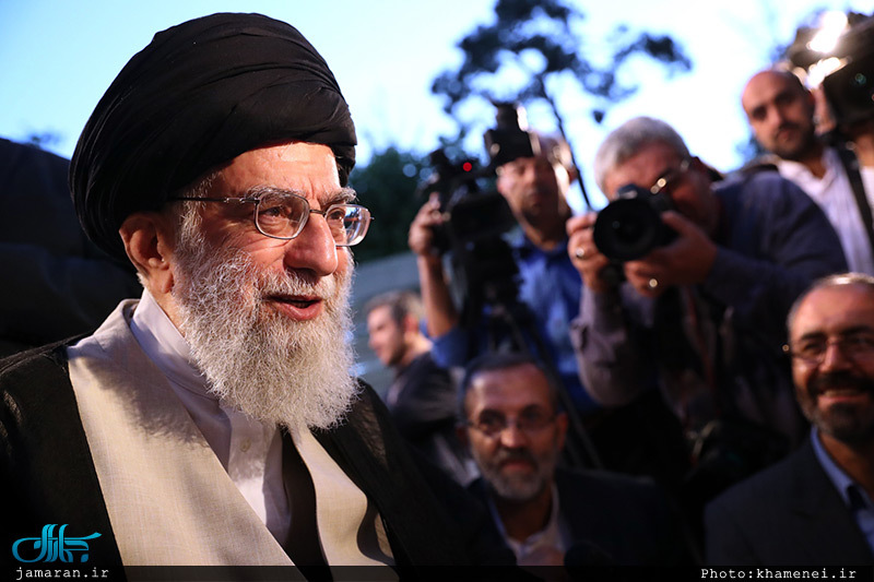 دیدار جمعی از شاعران و اهالی فرهنگ و ادب با رهبر معظم انقلاب