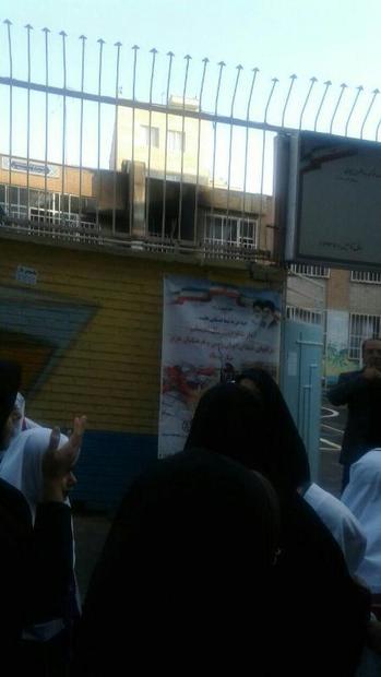 مدرسه ابتدایی شهید طبرسی منطقه 7 تهران به دلیل آتش تعطیل شد