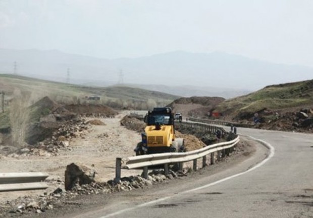 استاندار آذربایجان شرقی: بزرگراه تبریز - اهر محدودیت بودجه ندارد