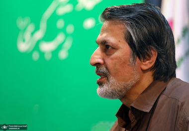 واکنش عمادالدین باقی به اظهارنظر مداخله جویانه ترامپ: چگونه دلسوزی شان برای مردم ایران را باور کنیم؟ 