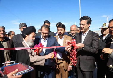 بهره‌برداری از طرح‌های عمرانی شهرستان فیروزآباد با حضور استاندار فارس