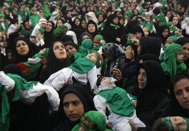 همنوایی مادران کرمانشاهی با طفل ۶ ماهه دشت کربلا