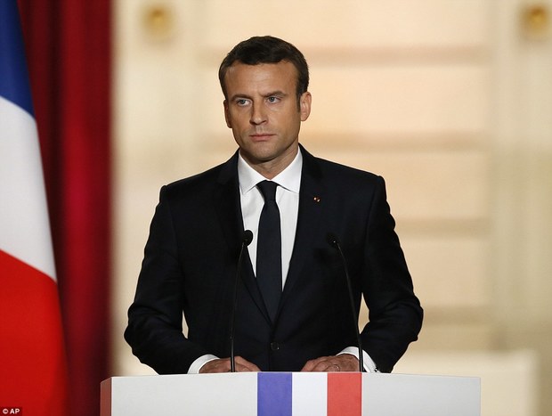 کاهش محبوبیت رییس جمهور فرانسه در نظرسنجی ها