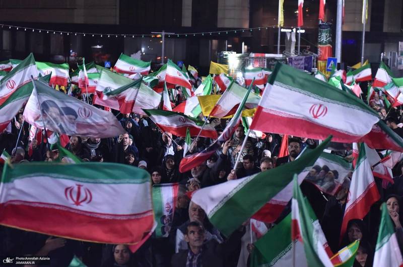 پنجاه و پنجمین شب اجتماع پر شور مردم در میدان جمهوری اسلامی