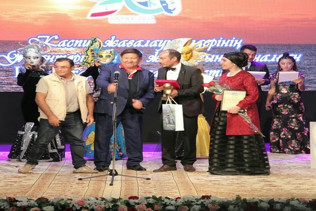 نمایش 'تورا از من گرفتی' عنوان برتر جشنواره قزاقستان را کسب کرد