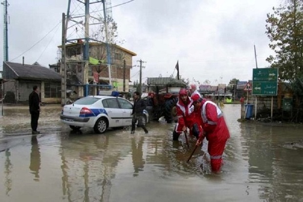 32 نفر گرفتار در مسیر سیلاب قزوین رهاسازی شدند