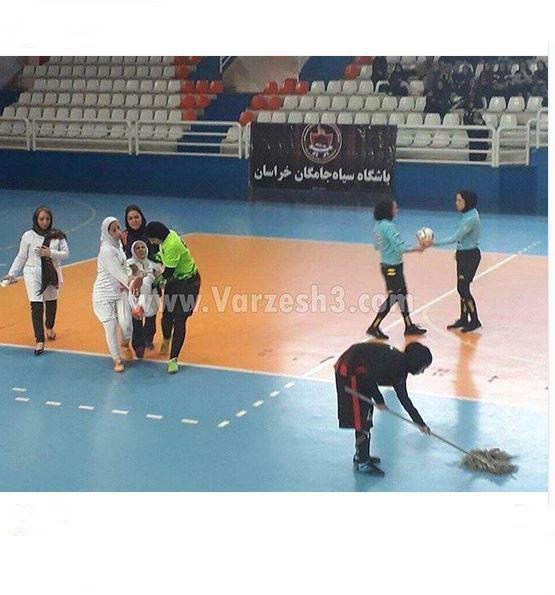 تصویری تاسف برانگیز از لیگ برتر فوتسال بانوان +عکس
