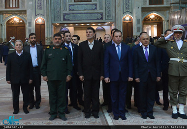 وزیر دفاع ارمنستان به مقام شامخ بنیانگذار جمهوری اسلامی ایران ادای احترام کرد