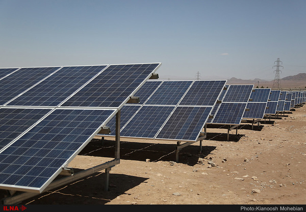 آغاز عملیات ساخت نیروگاه خورشیدی 30 مگاواتی در مهریز
