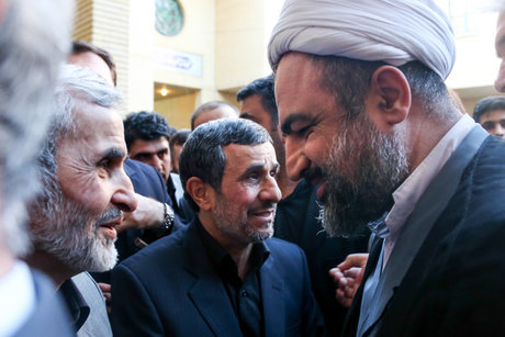 احمدی‌نژاد هنوز قصد نامزدی در انتخابات ۹۶ را دارد