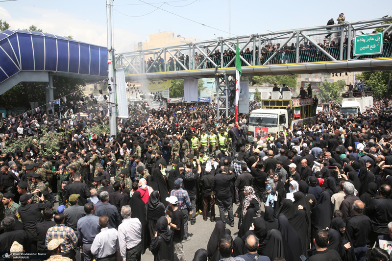 تشییع باشکوه پیکر رئیس جمهوری و یارانش در تهران-8