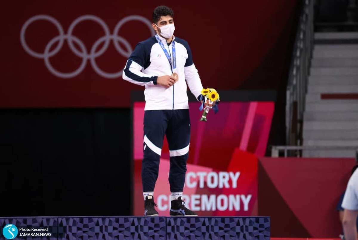 المپیک 2020 توکیو| لحظه اهدای مدال  برنز محمدهادی ساروی+عکس و ویدیو