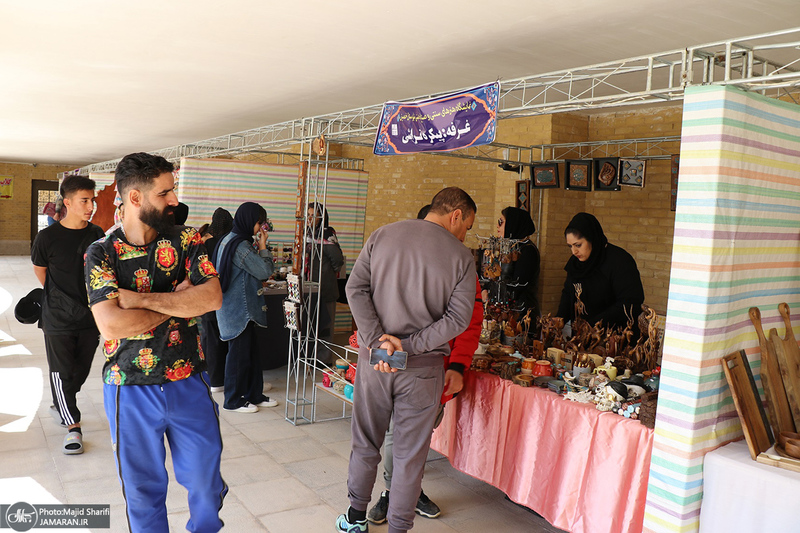 بازدید گردشگران نوروزی از بیت تاریخی امام در خمین