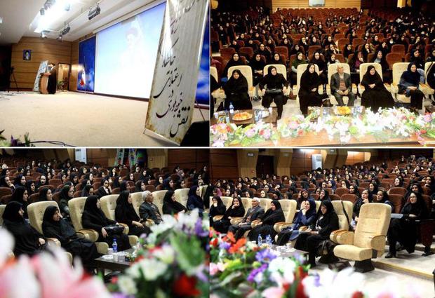 زنان گرفتار تبعیض فراگیر شده‌اند