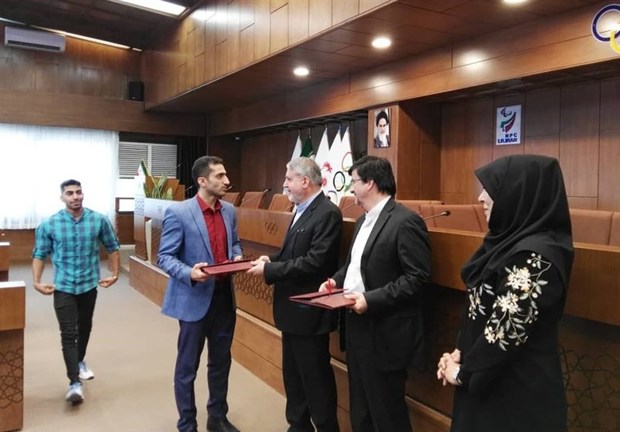 تجلیل از مدال‌آوران ژیمناستیک با حضور صالحی‌امیری/ خناری‌نژاد با گریه خداحافظی کرد+تصاویر
