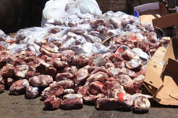 جمع آوری ۹۰۰ کیلوگرم گوشت غیر قابل مصرف در قزوین