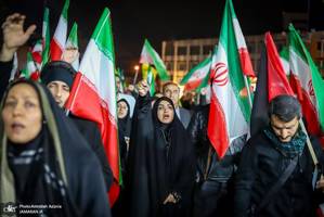 چهل و یکمین شب اجتماع پر شور مردم در شهرک ولیعصر (عج)