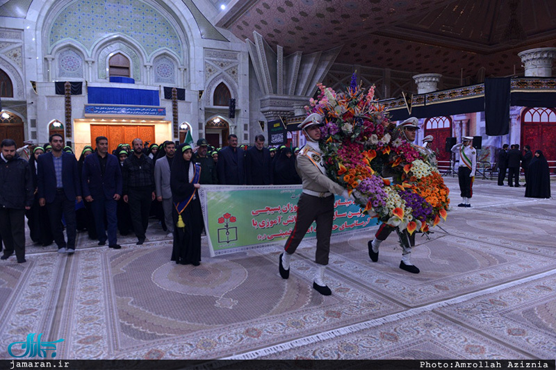 تجدید میثاق دانش آموزان بسیجی و مسئولین سازمان بسیج دانش آموزی با آرمان های حضرت امام(س)