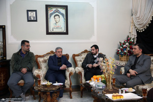 دیدار دست اندر کاران هفته فرهنگی بر استان آفتاب با خانواده شهداء