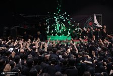 مراسم وداع با پیکر رهبر شهید در جوار حسینیه امام خمینی(ره) برگزار شد + تصاویر