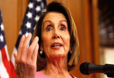 پلوسی: ترامپ برای استیضاحش ما را تحریک می‌کند
